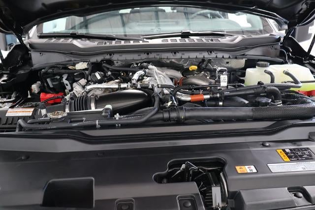 2027 Ford Super Duty F-450 DRW XLT