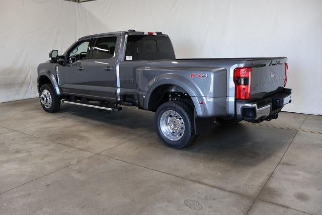 2027 Ford Super Duty F-450 DRW XLT