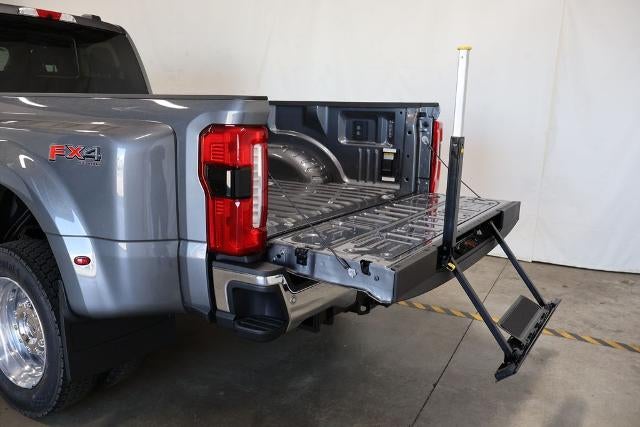 2027 Ford Super Duty F-450 DRW XLT