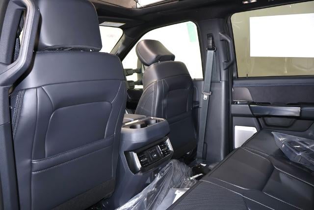 2027 Ford Super Duty F-450 DRW Platinum