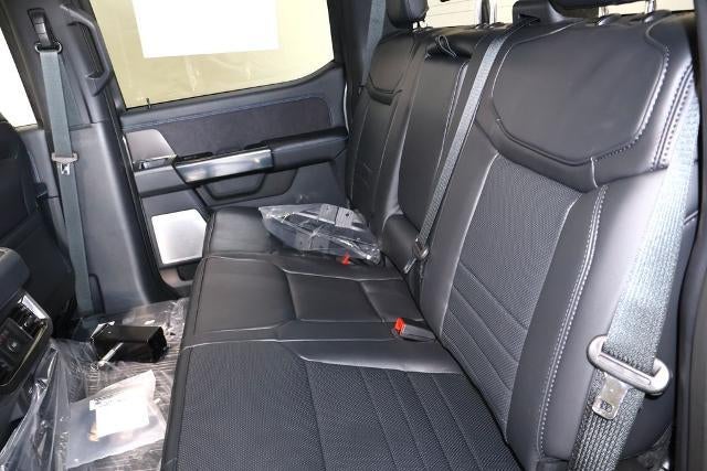 2027 Ford Super Duty F-450 DRW Platinum