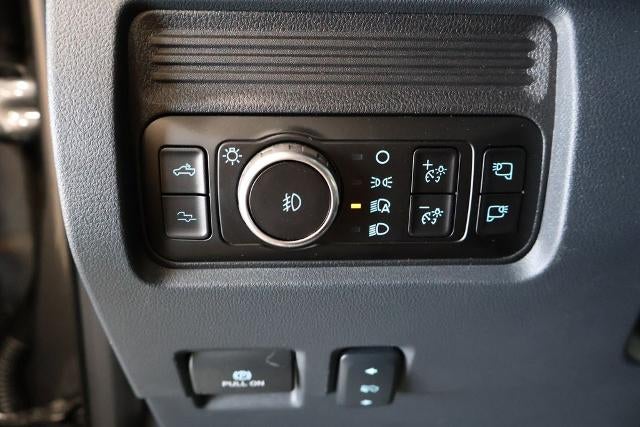 2027 Ford Super Duty F-450 DRW Platinum