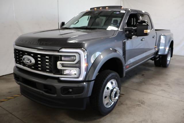 2027 Ford Super Duty F-450 DRW Platinum