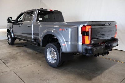 2027 Ford Super Duty F-450 DRW Platinum