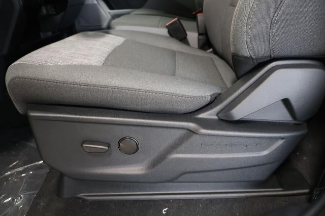 2027 Ford Super Duty F-450 DRW XLT