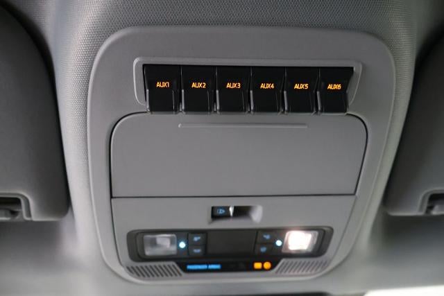 2027 Ford Super Duty F-450 DRW XLT