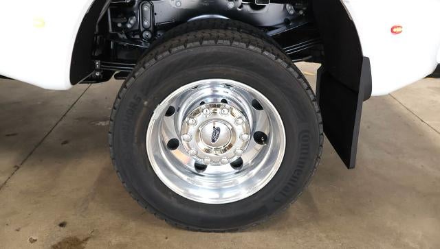 2027 Ford Super Duty F-450 DRW XLT