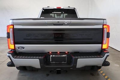 2027 Ford Super Duty F-450 DRW Platinum