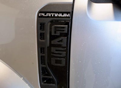 2027 Ford Super Duty F-450 DRW Platinum