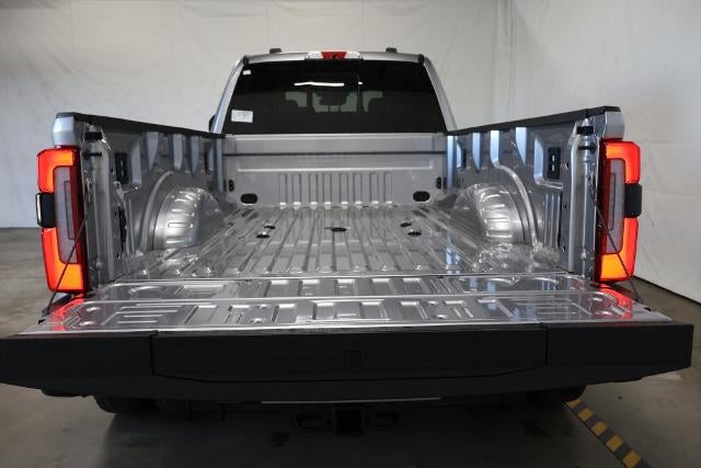 2027 Ford Super Duty F-450 DRW Platinum