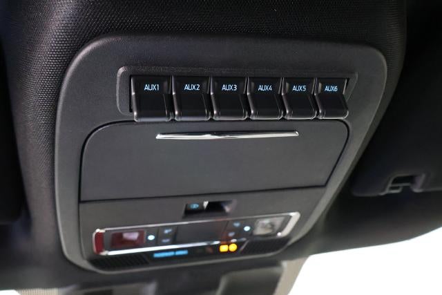2027 Ford Super Duty F-450 DRW Platinum