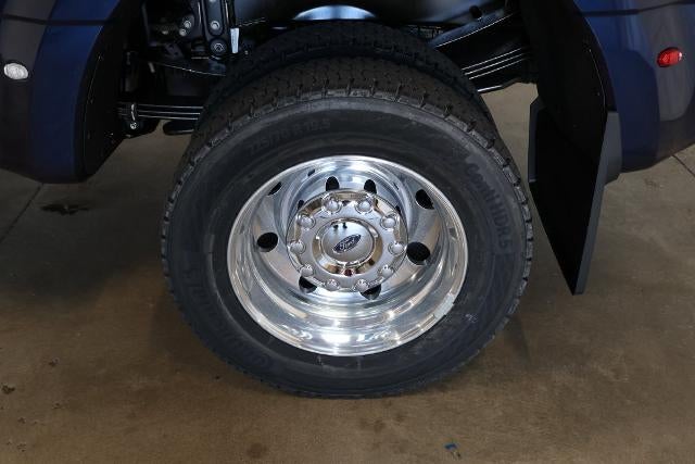 2027 Ford Super Duty F-450 DRW Platinum