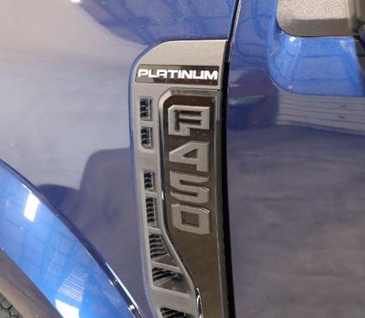 2027 Ford Super Duty F-450 DRW Platinum