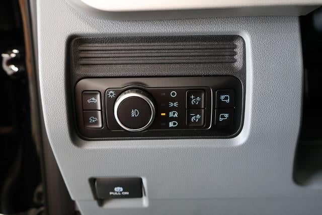2027 Ford Super Duty F-450 DRW XLT