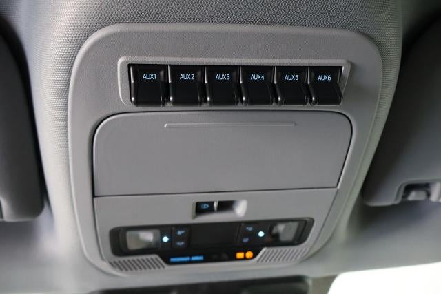 2027 Ford Super Duty F-450 DRW XLT