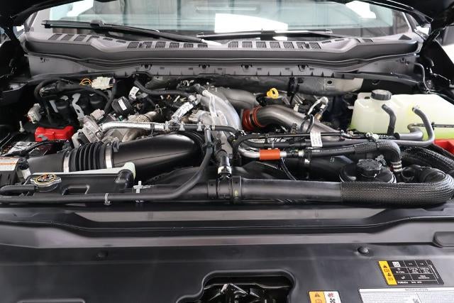 2027 Ford Super Duty F-450 DRW XLT