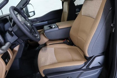 2027 Ford Super Duty F-450 DRW XLT
