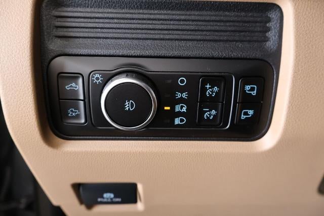 2027 Ford Super Duty F-450 DRW XLT