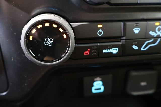 2027 Ford Super Duty F-450 DRW XLT