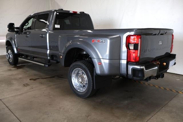 2027 Ford Super Duty F-450 DRW XLT