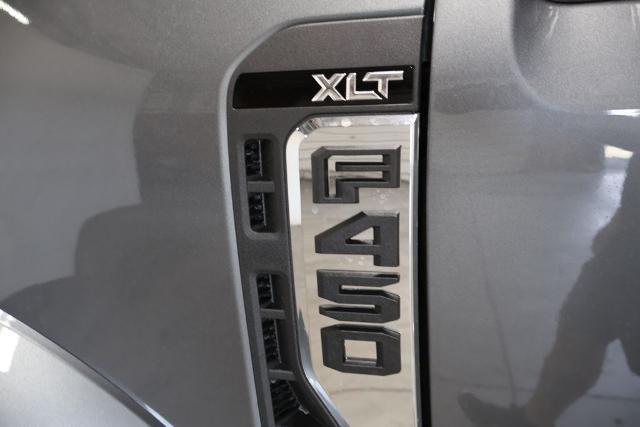 2027 Ford Super Duty F-450 DRW XLT