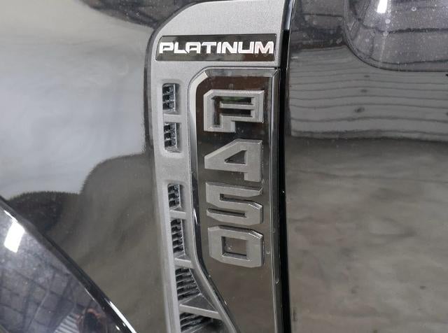 2027 Ford Super Duty F-450 DRW Platinum