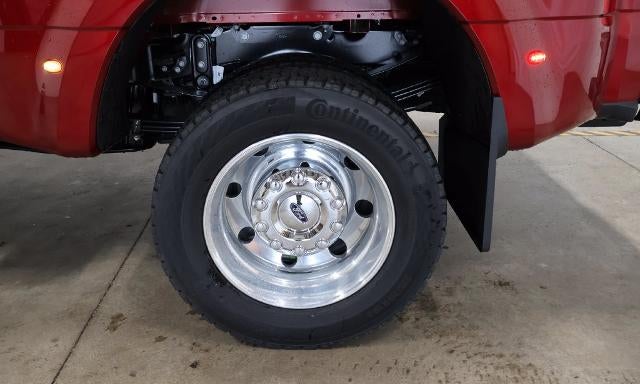 2027 Ford Super Duty F-450 DRW Platinum