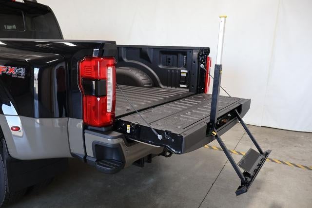 2027 Ford Super Duty F-450 DRW King Ranch