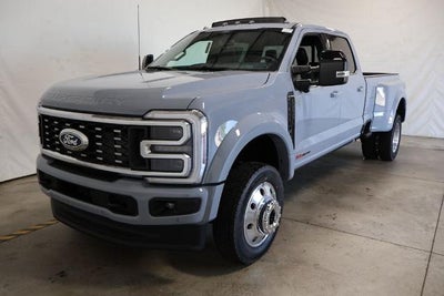 2027 Ford Super Duty F-450 DRW Platinum