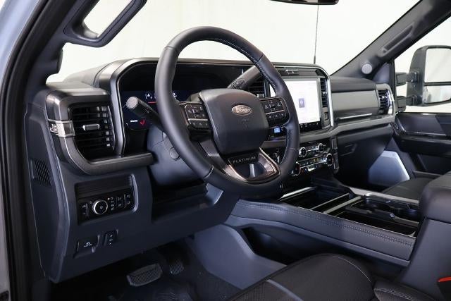 2027 Ford Super Duty F-450 DRW Platinum