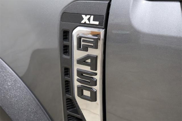 2026 Ford Super Duty F-450 DRW XL