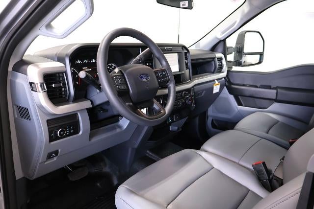 2027 Ford Super Duty F-350 SRW XL