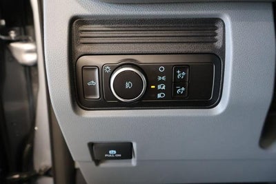 2027 Ford Super Duty F-350 SRW XL