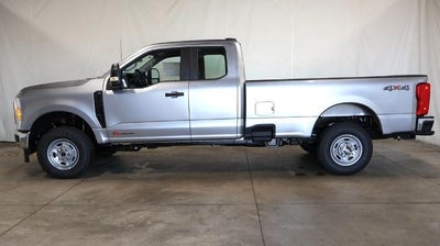 2027 Ford Super Duty F-350 SRW XL