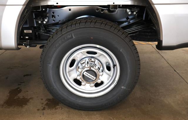 2027 Ford Super Duty F-350 SRW XL
