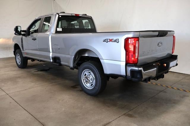 2027 Ford Super Duty F-350 SRW XL