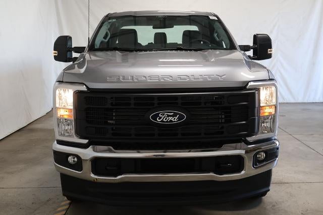 2027 Ford Super Duty F-350 SRW XL