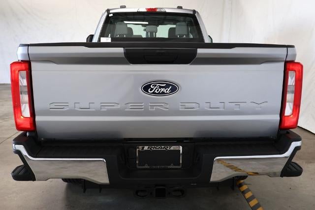 2027 Ford Super Duty F-350 SRW XL