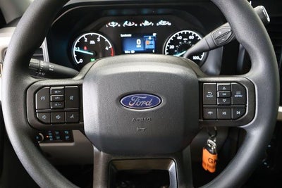 2027 Ford Super Duty F-350 SRW XLT