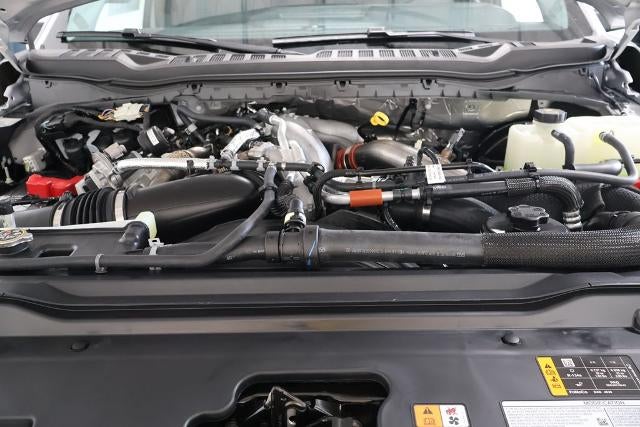2027 Ford Super Duty F-350 SRW XLT
