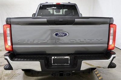 2026 Ford Super Duty F-350 SRW XLT