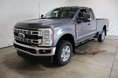 2026 Ford Super Duty F-350 SRW XLT