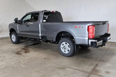 2026 Ford Super Duty F-350 SRW XLT