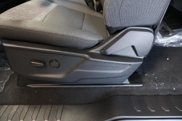 2027 Ford Super Duty F-350 SRW XLT