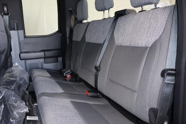 2027 Ford Super Duty F-350 SRW XLT