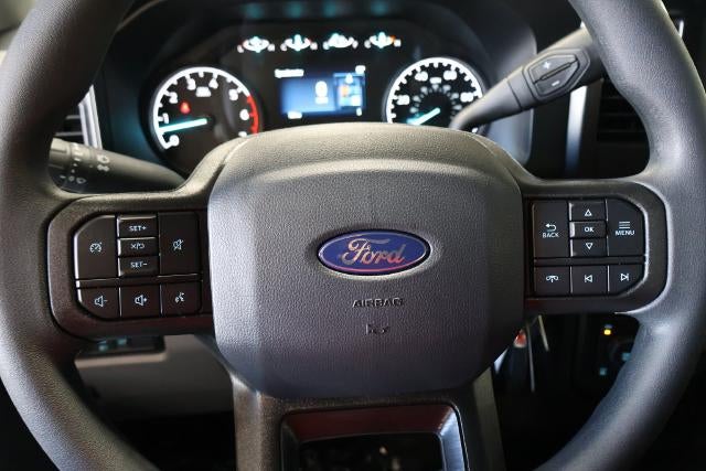 2027 Ford Super Duty F-350 SRW XLT