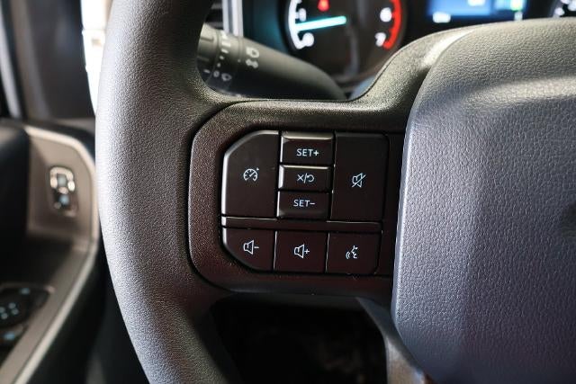 2027 Ford Super Duty F-350 SRW XLT