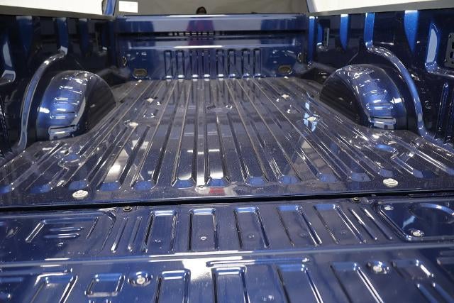 2027 Ford Super Duty F-350 SRW XLT