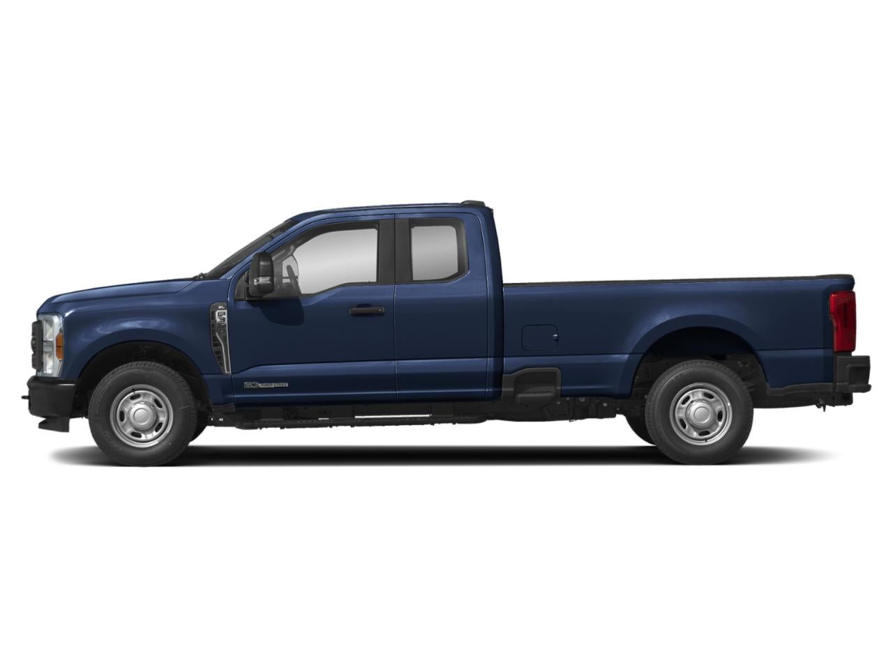 2027 Ford Super Duty F-350 SRW XLT