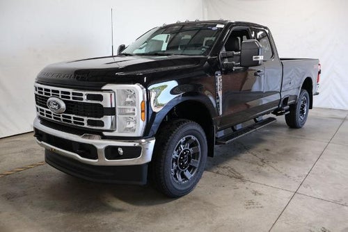 2027 Ford Super Duty F-350 SRW XLT
